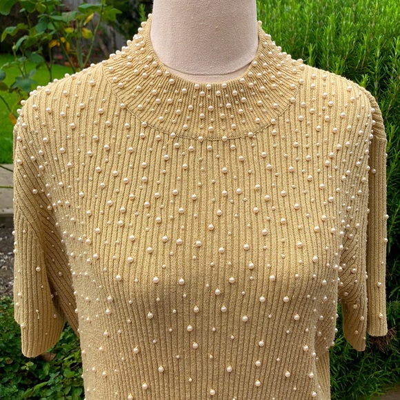 VINTAGE | Pearl studded gold knit top - Picture 2 of 5